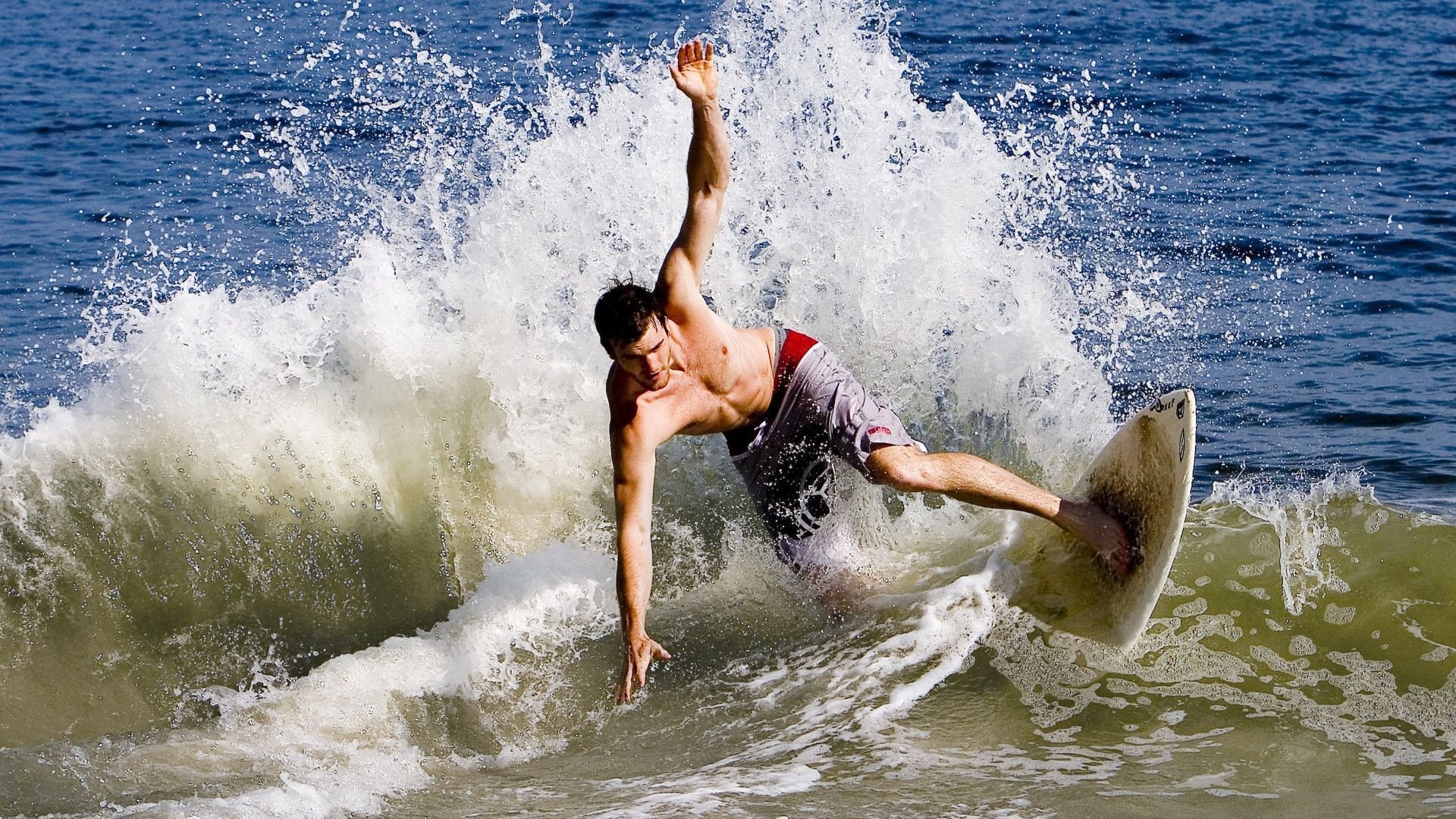 赛尔·阿尔斯塔：他为南非队带来力量与智慧，帮助球队迎接挑战